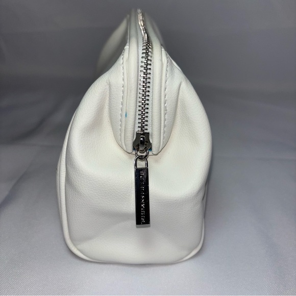 Rodan + Fields White PU Women's Cosmetics Travel Toiletry Bag - Picture 8 of 13